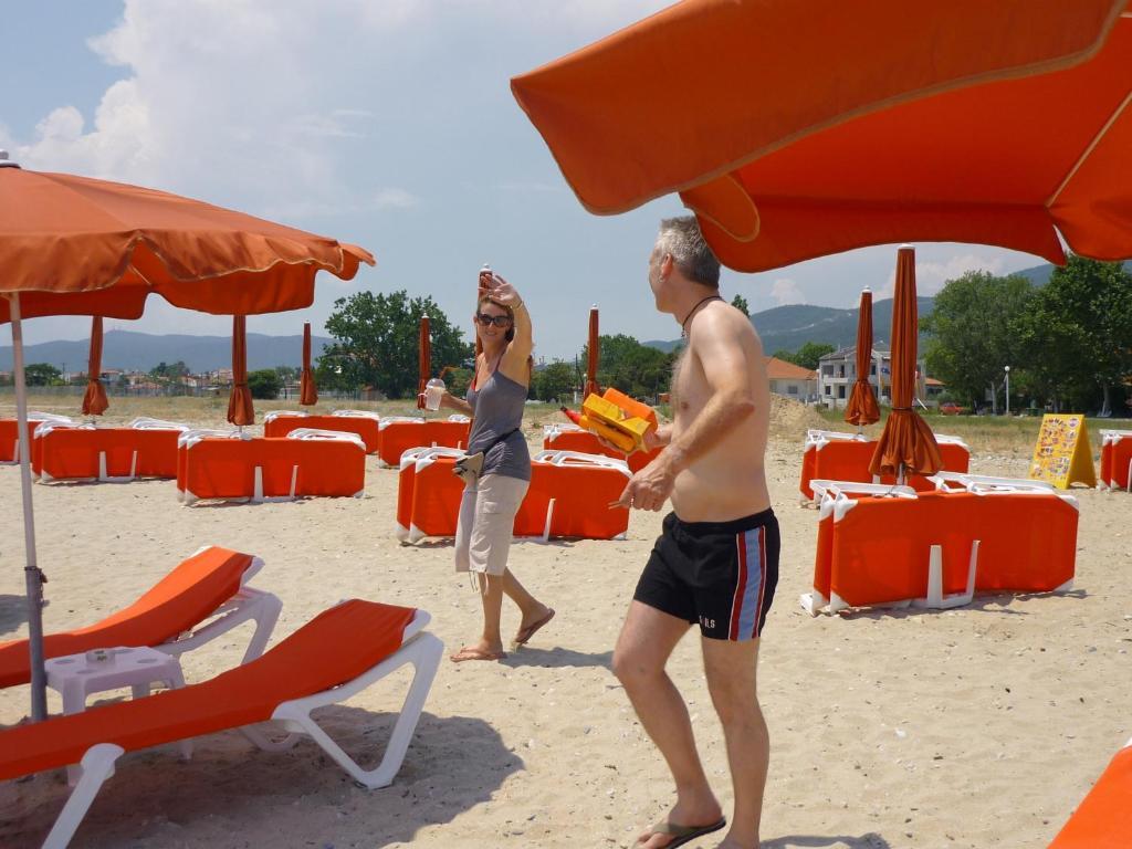 Pension Delfini Asproválta Ngoại thất bức ảnh
